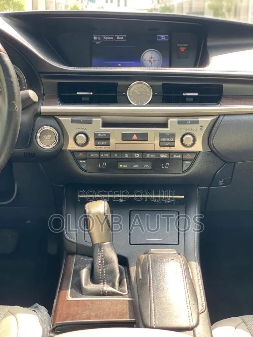 Lexus ES 350 FWD 2016 Red