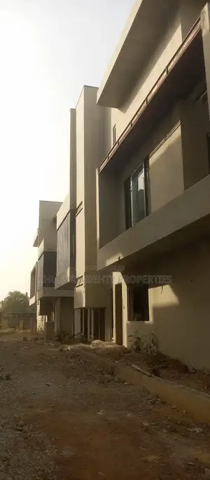 5bdrm Duplex in Maitama Property for sale
