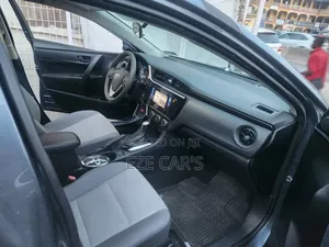 Toyota Corolla LE ECO 4dr Sedan (1.8L 4cyl CVT) 2017 Gray