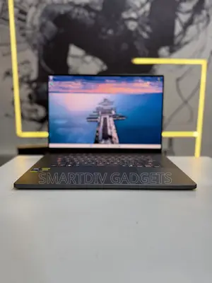 Laptop Asus ROG Zephyrus G16 16GB Intel Core Ultra 9 SSD 1T