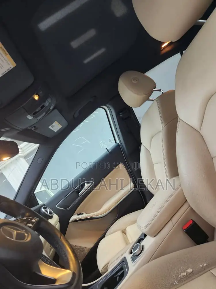Mercedes-Benz GLA 250 2016 White