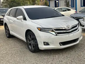 Toyota Venza XLE AWD V6 2013 White