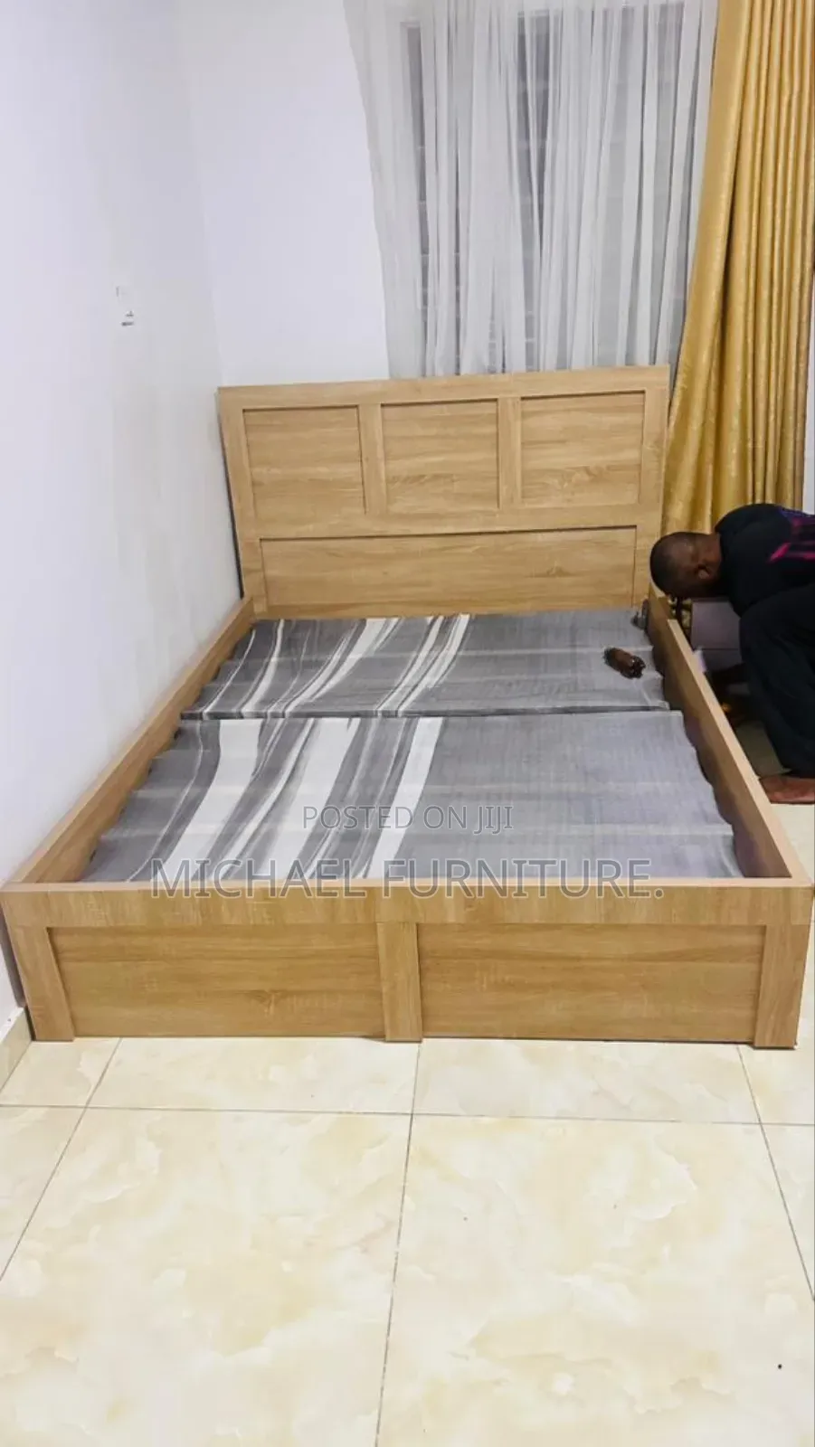 PlainAnd Slick 41⁄2 by 6 Bedframe