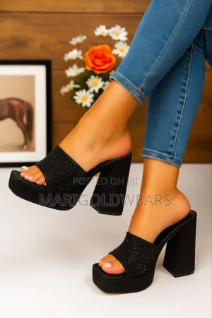Classy Black Platform Heels – Bold Elegant 