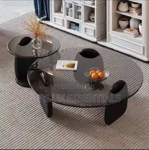 Round Center Table Glass Aesthetic Furniture 
Size: 90cm and 50cm