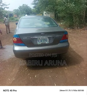 Toyota Camry 2005 Gray