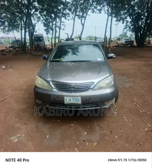 Toyota Camry 2005 Gray