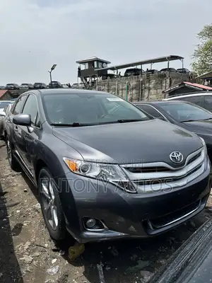 Toyota Venza V6 AWD 2011 Gray