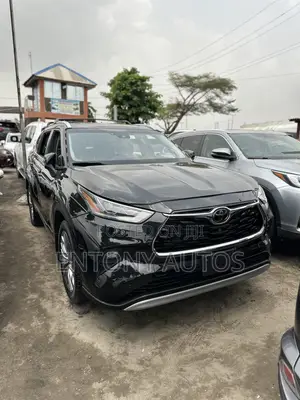 Toyota Highlander Platinum 2021 Black