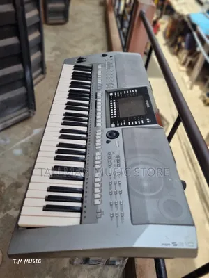 Yamaha PSR S910