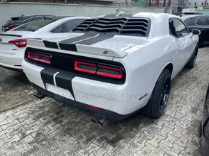 Dodge Challenger GT AWD 2018 White