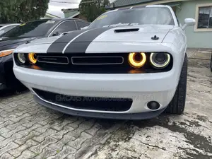 Dodge Challenger GT AWD 2018 White
