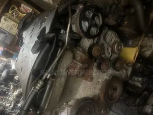 Mitsubishi Outlander Engine 08