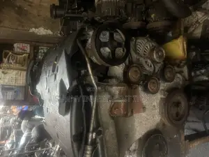 Mitsubishi Outlander Engine 08