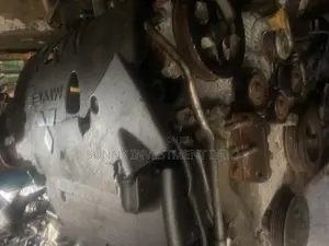 Mitsubishi Outlander Engine 08