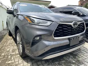 Toyota Highlander Platinum AWD 2020 Brown