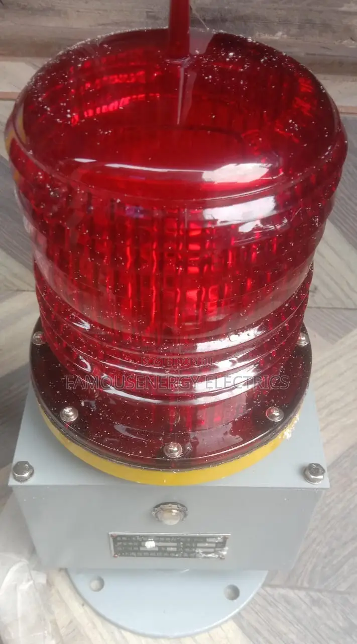 Aviation Light / Solar Powered Obstruction Light L-810