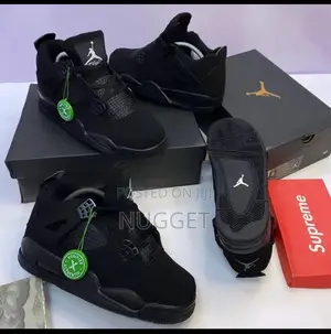 Black Cat Jordan Kicks /Sneakers