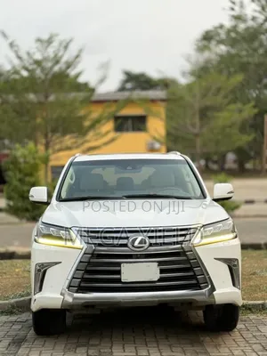Lexus LX 570 (5 seats) AWD 2017 White