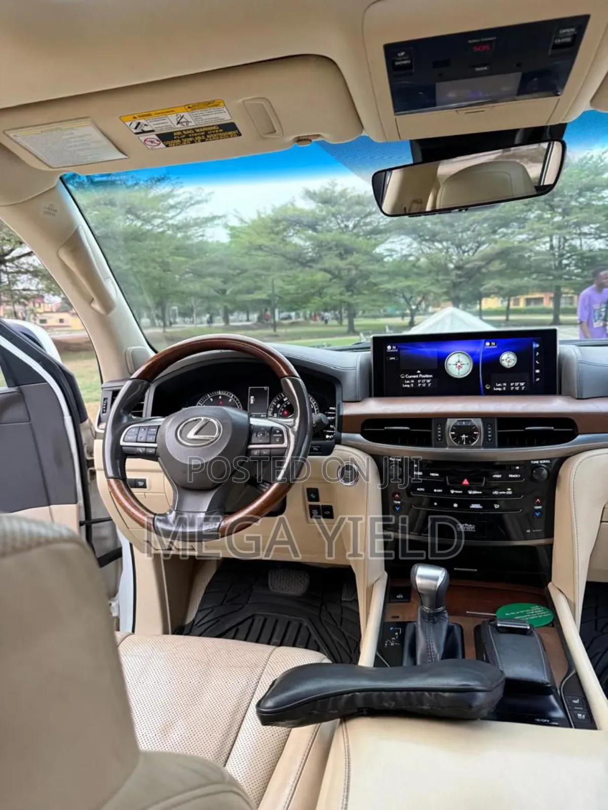 Lexus LX 570 (5 seats) AWD 2017 White