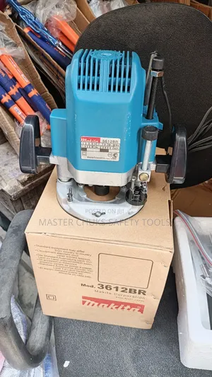 Makita Plunge Router
