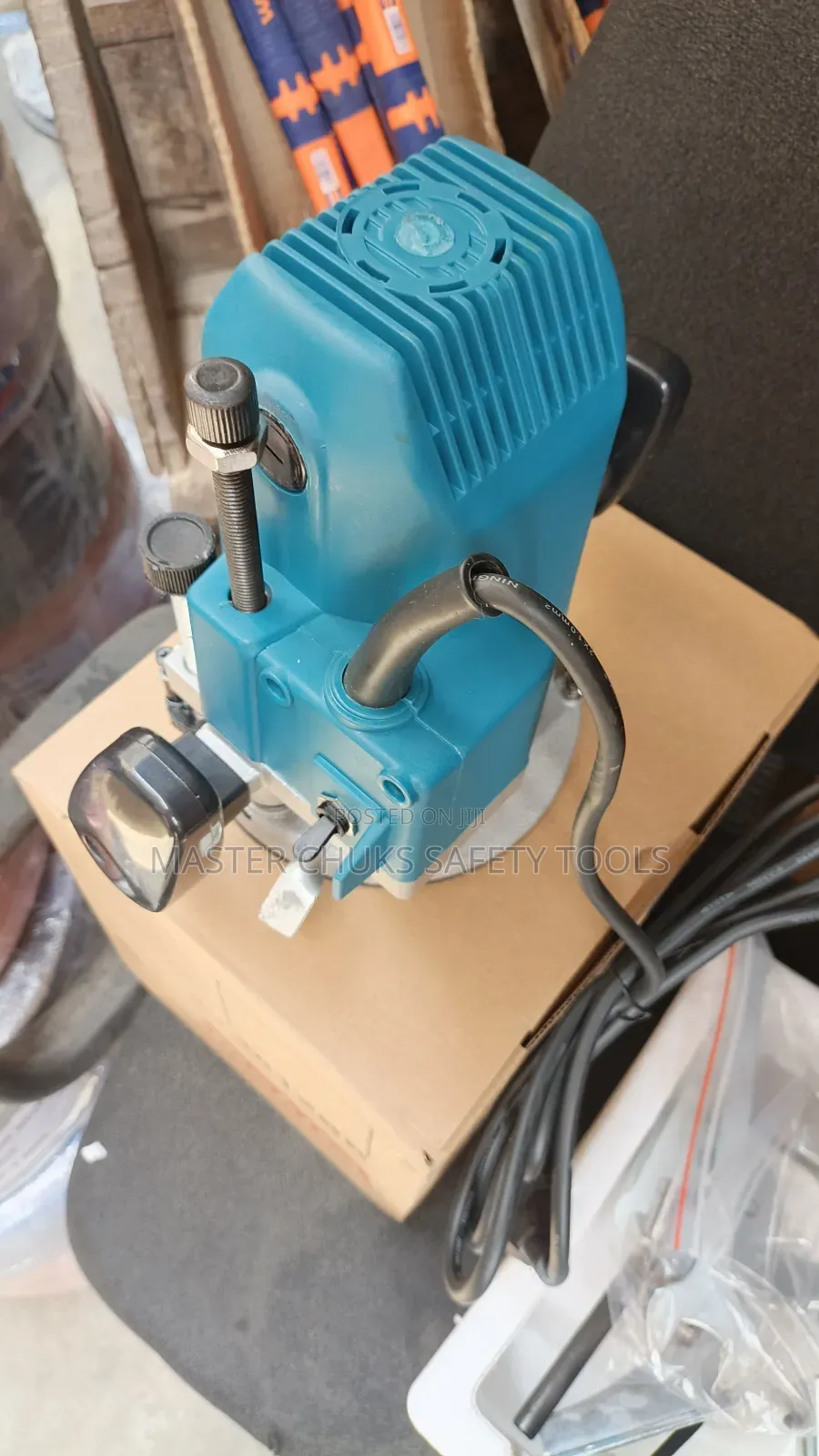 Makita Plunge Router