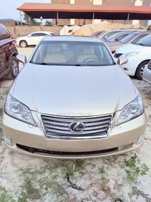 Lexus ES 350 2010 Gold