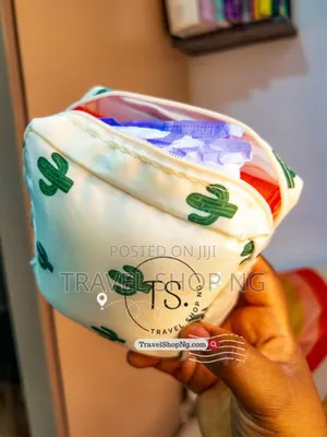Sanitary Napkins Essential Purse