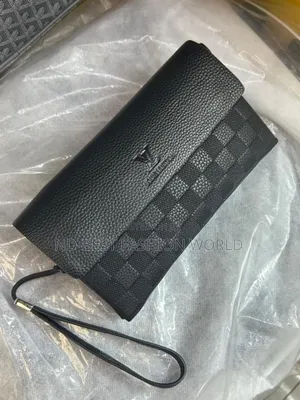 Louis Vuitton Simple Purse