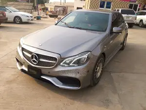 Mercedes-Benz E350 Base 4dr 4Matic Sedan AWD (3.5L 6cyl 7A) 2012 Gray