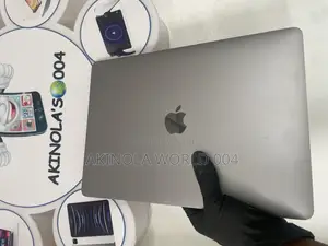 Laptop Apple MacBook Pro 2020 8GB Intel SSD 256GB