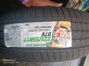 225/55r17 Rovello Tire