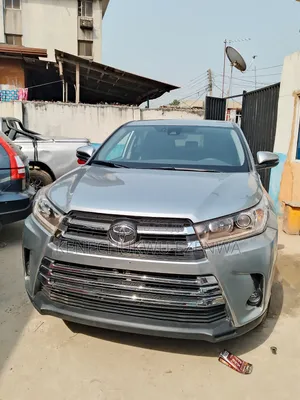 Toyota Highlander Limited 2019 Silver
