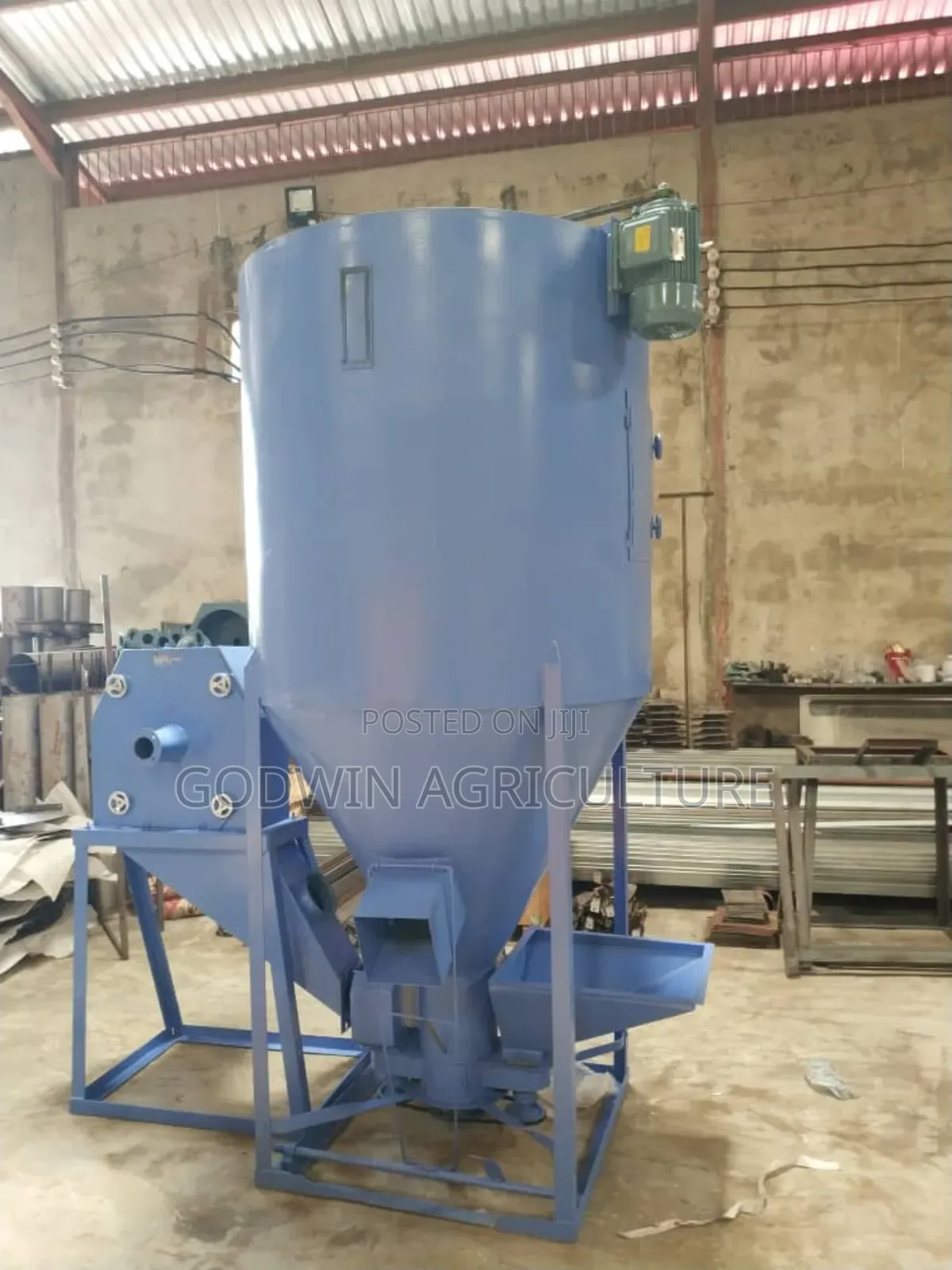 Feed Crusher With Mixer Machine