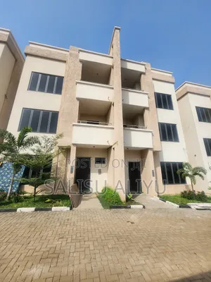 5bdrm Duplex in Life Camp for sale