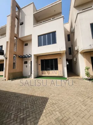 4bdrm Duplex in Life Camp for sale