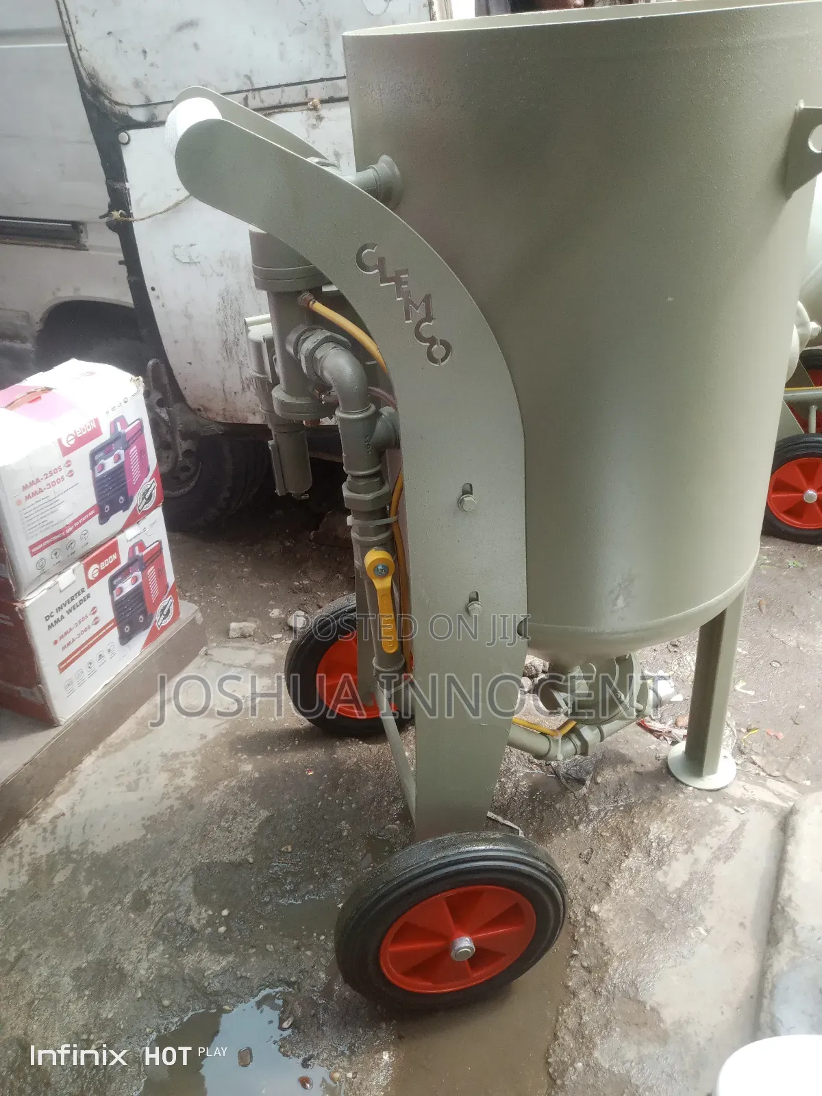 Sandblasting Machine
