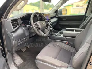 Toyota Tundra 2023 Black