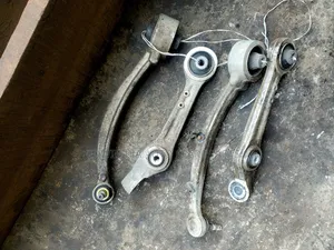 Hyundai Genesis Front Arms Set