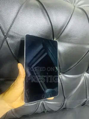 Apple iPad mini 4 128 GB