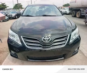 Toyota Camry XLE V6 4dr Sedan (3.5L 6cyl 6AM) 2010 Black