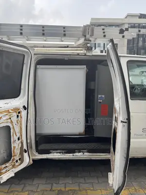 Ford Excursion 2010 White