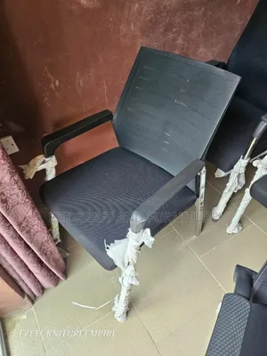 Mesh Visitors Chair