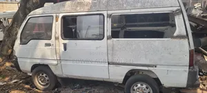Mitsubishi Delica 2002 White