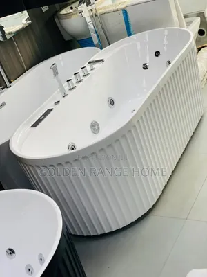 Executive White Acrylic Jacuzzi Bathtub