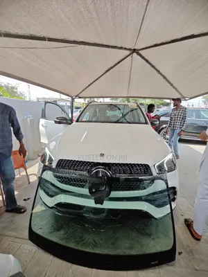 Gle450 2021 Windscreen Glass Available