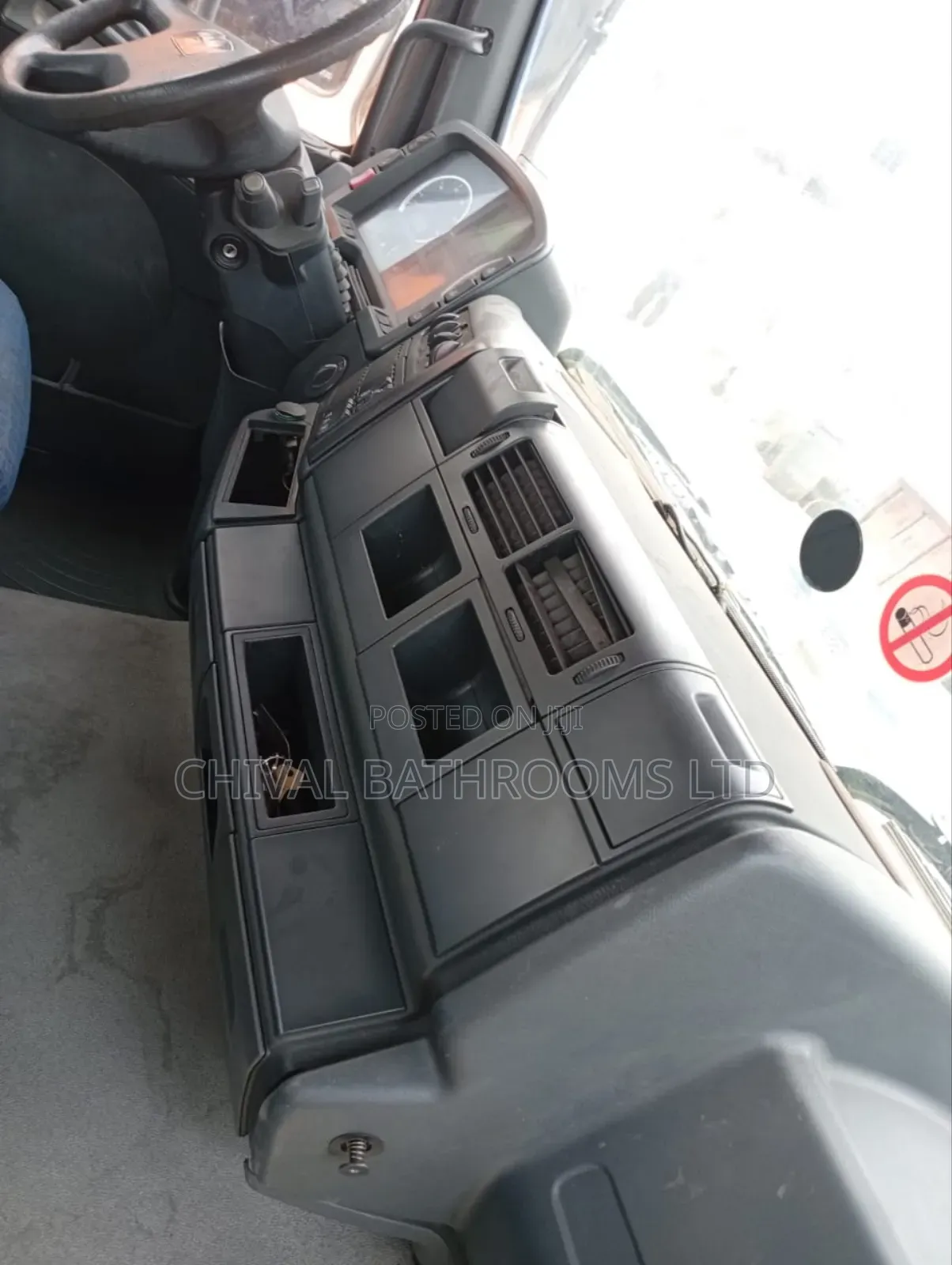Man Tga 6 Tyres Truck Head Manual Injector
