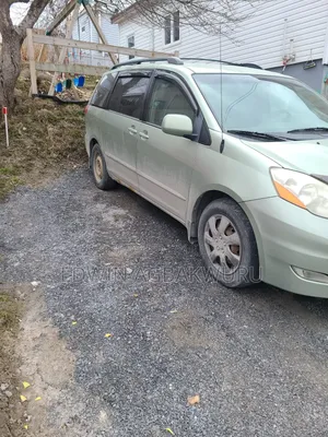 Toyota Sienna 2006 Green