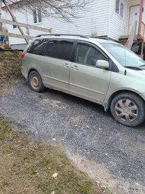 Toyota Sienna 2006 Green