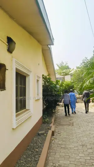 5bdrm Duplex in Apo Resettlement for rent